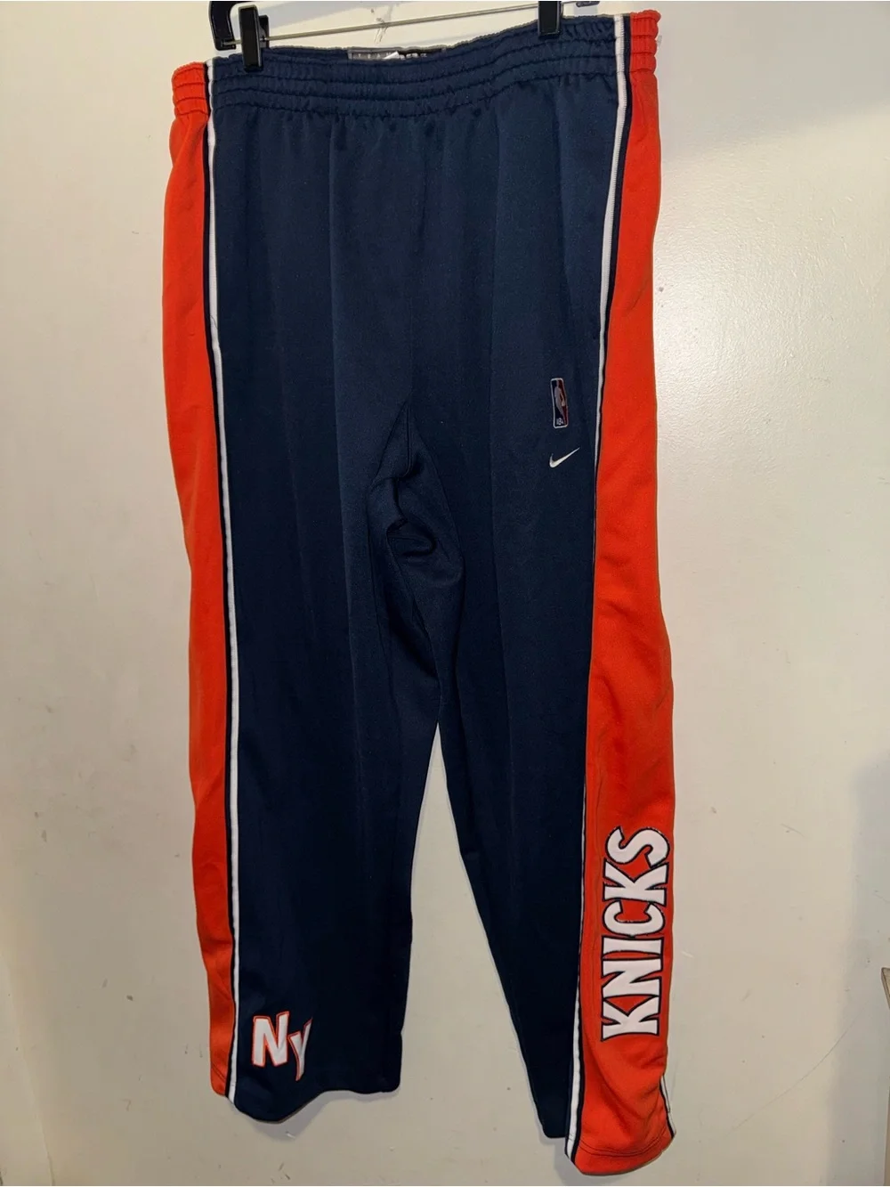 2002 Vintage Nike Embroidered XXL  New York Knicks Sweatpants